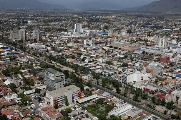Imagen de apoyo: La velocidad máxima permitida en zonas urbanas es, por regla general: