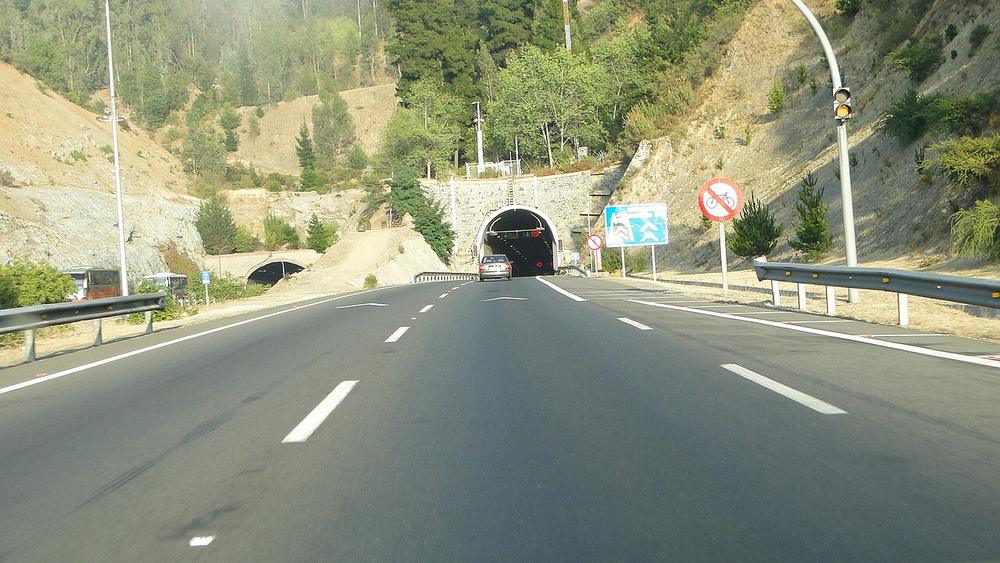 Imagen de apoyo: ¿En qué parte del túnel se puede hacer uso del aparato sonoro?